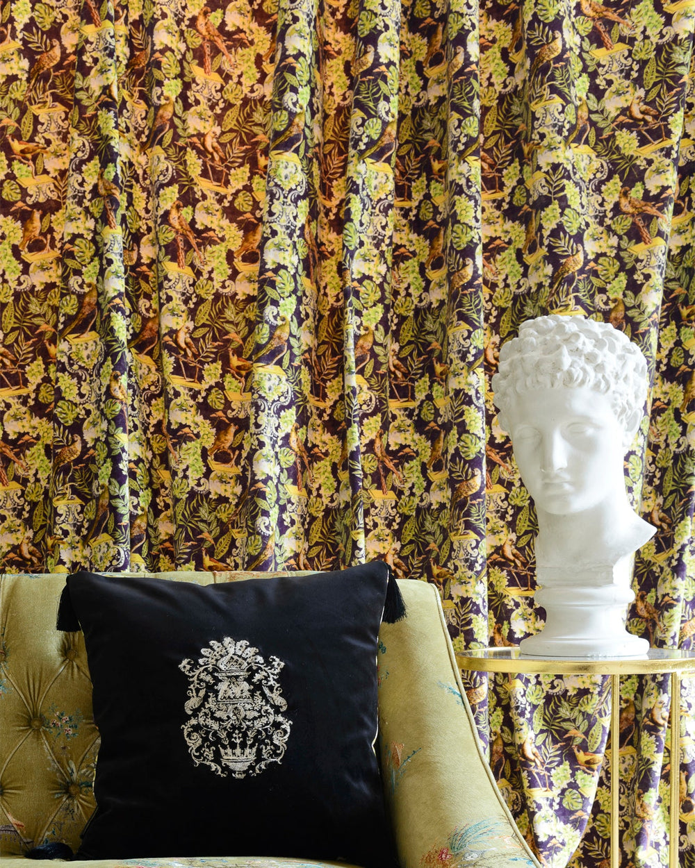 La Voliere velvet fabric by Mind the Gap (FB00028), view 2