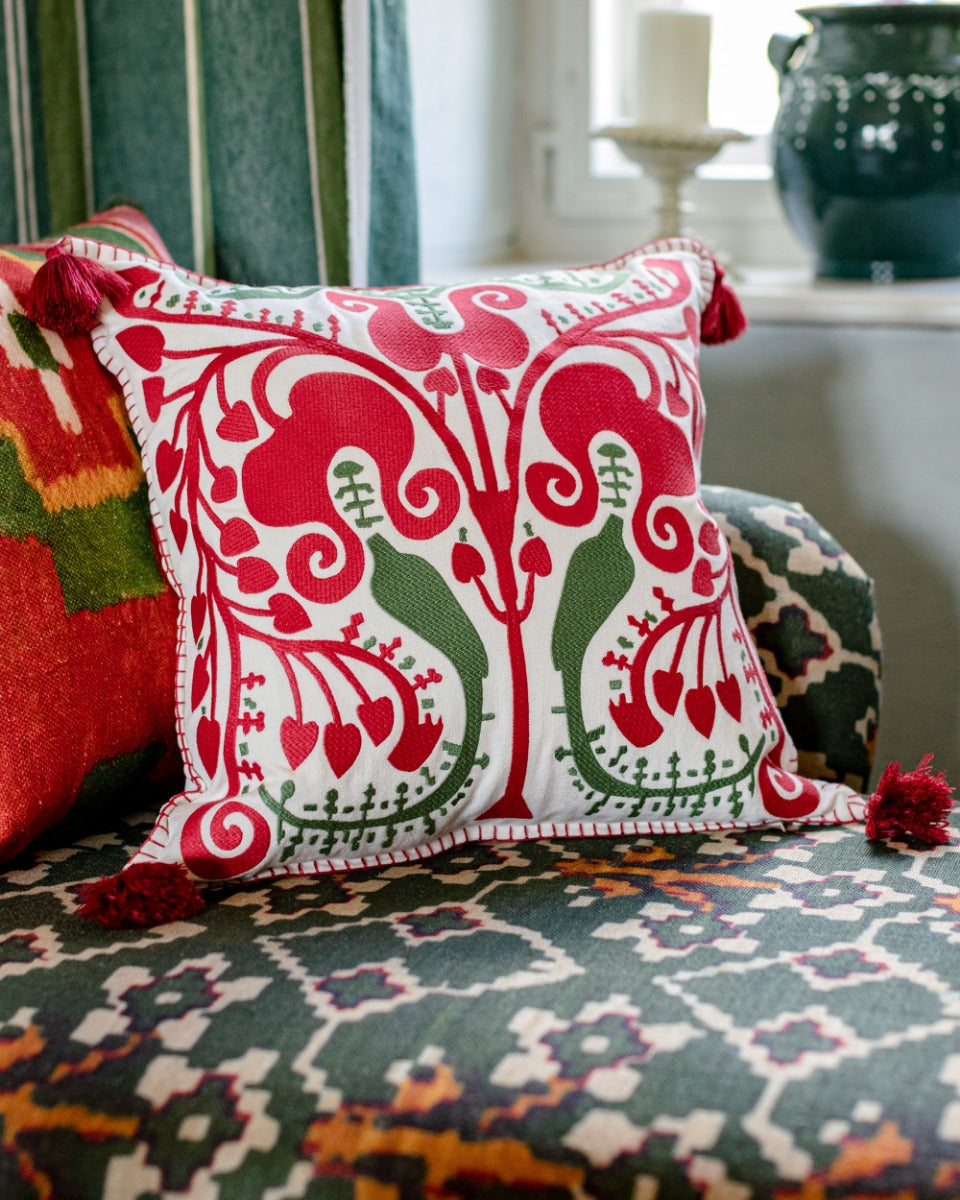 Transylvanian Suzani linen embroidered pillow by Mind the Gap (LC40083), view 6