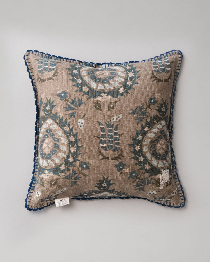 Flourish linen pillow by Mind the Gap (LC40087), view 2