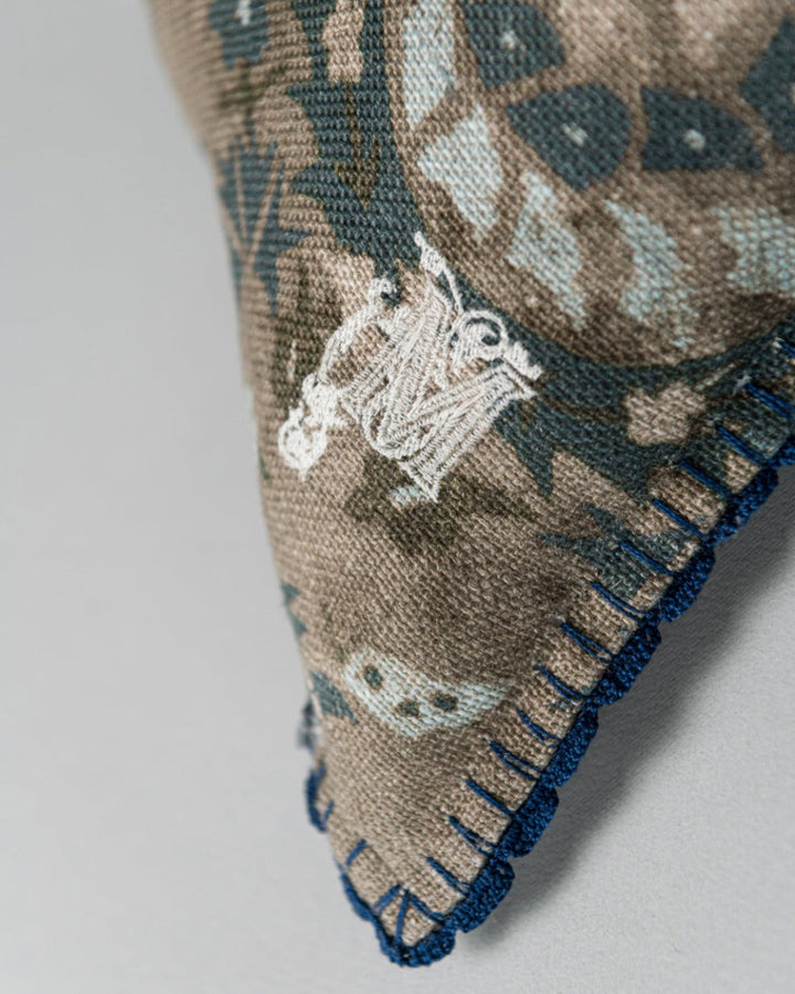 Flourish linen pillow by Mind the Gap (LC40087), view 4