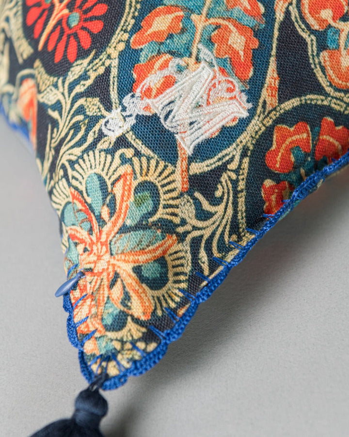 Heirloom linen pillow by Mind the Gap (LC40088), view 3