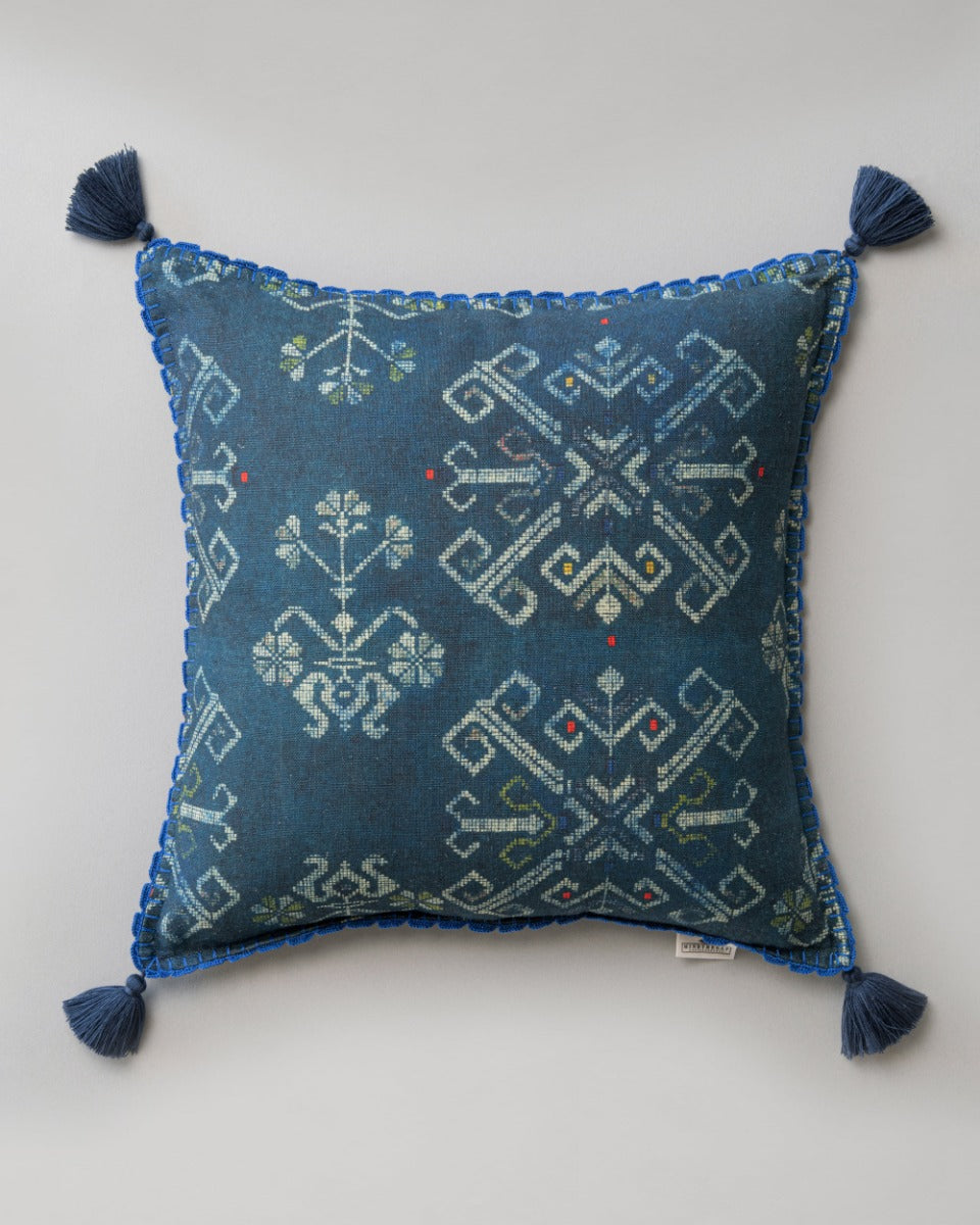 Roots linen pillow by Mind the Gap (LC40089), front