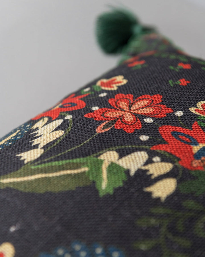 Zabola linen pillow by Mind the Gap (LC40091), view 4
