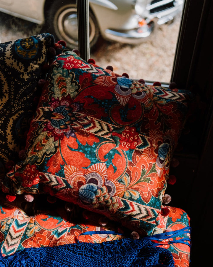 Psychedelia pillow by Mind the Gap (LC40142), view 6