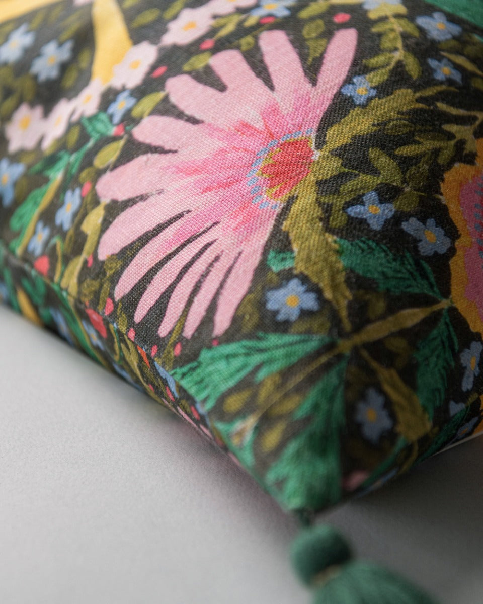 Susie Q pillow by Mind the Gap (LC40147), view 3