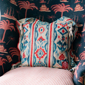 Mind the Gap Pillow Mind The Gap MEDITERRANEO IKAT Cushion (LC40111)