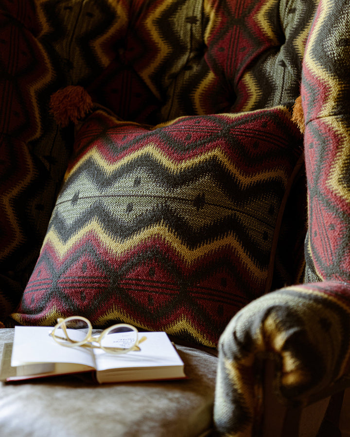 Pyramidenspitze Woven fabric by Mind the Gap (FB00111), view 2