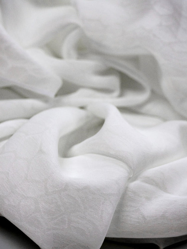 Rhodes Snow by Heritage Fabric - 100% Polyester - Turkey - V: 15  H: 11 - 118" - Fabric Carolina -