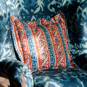 Mind the Gap Pillow Mind The Gap SAMOTHRAKI Cushion (LC40116)
