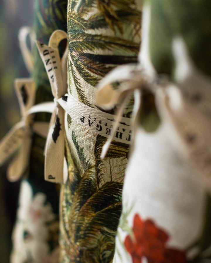 The Jungle linen fabric by Mind the Gap (FB00034), view 2