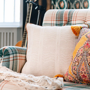 Mind the Gap Pillow Mind The Gap WHITE LAKE Jacquard Cushion (LC40167)