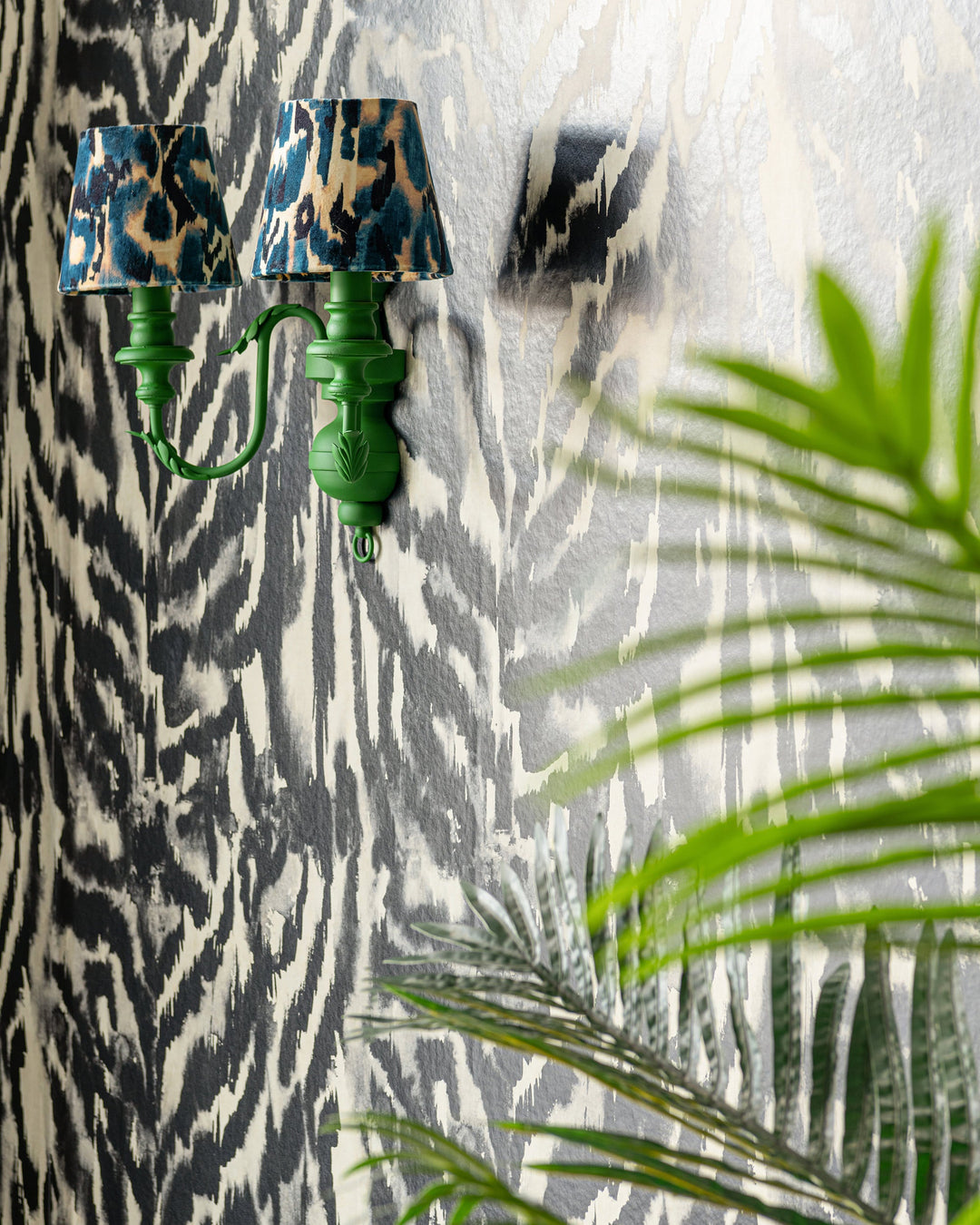 ZEBRATO Beige Wallpaper (WP30209) by Mind The Gap | WP30209 | LA DOLCE VITA | 1 roll x 52 x 1000 cm / 20.5 x 393.7in | 0.52m / 20.5in | 10m / 393.7in | 5.20sqm / 55.9sq ft | 80cm / 31.4in | Black, Beige, Brown | Non-woven Satin | Paste the wall | 1-roll in a box | Fabric Carolina | https://www.fabriccarolina.com/